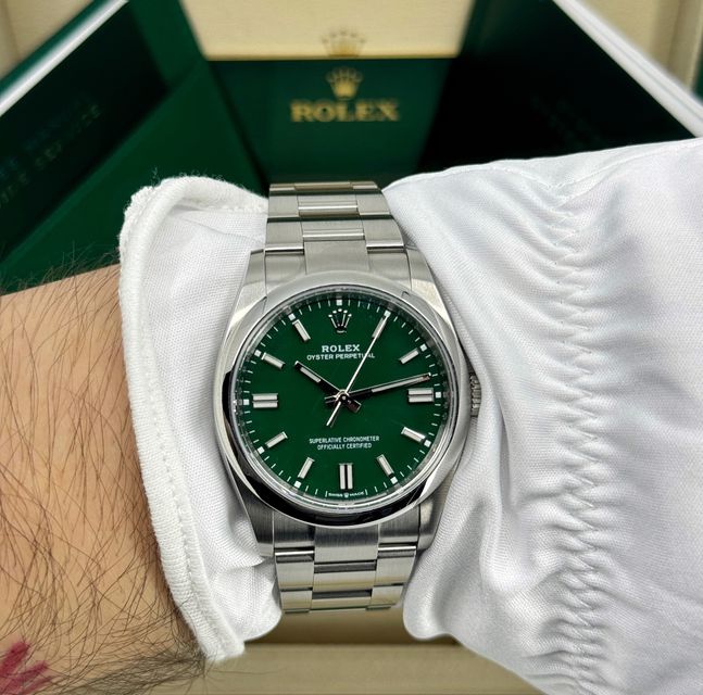 Rolex Oyster Perpetual 126000 Image 5